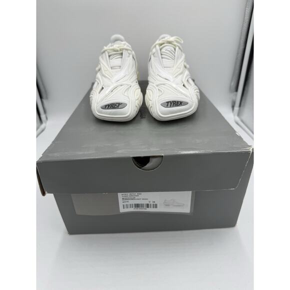 Size 6 - Balenciaga Tyrex Low White BS804 main image 7